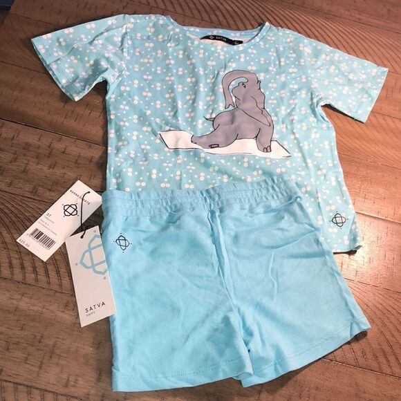 Happy Yoga Elephant 🐘 Short Set. Stretch out in organic cotton in turquoise. - Picture 1 of 17